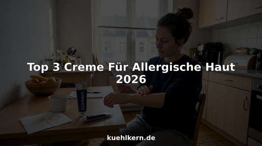 Eine Frau trägt in der Küche eine Creme gegen Allergien auf.